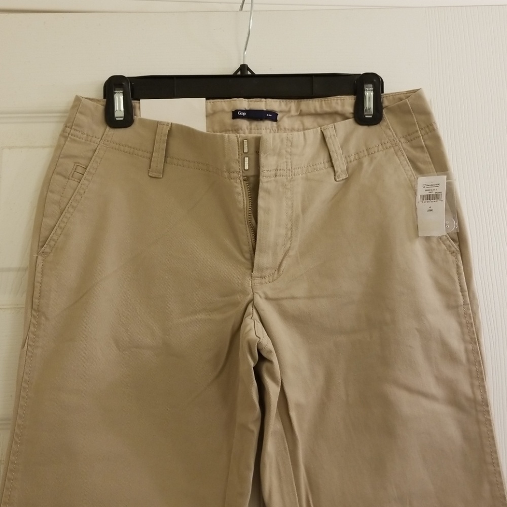 🆕️ GAP Khakis 🆕️